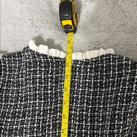 Tweed Dress - Picture 5 of 6